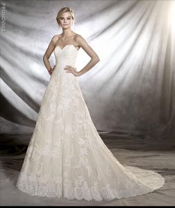 Pronovias Onia wedding dress